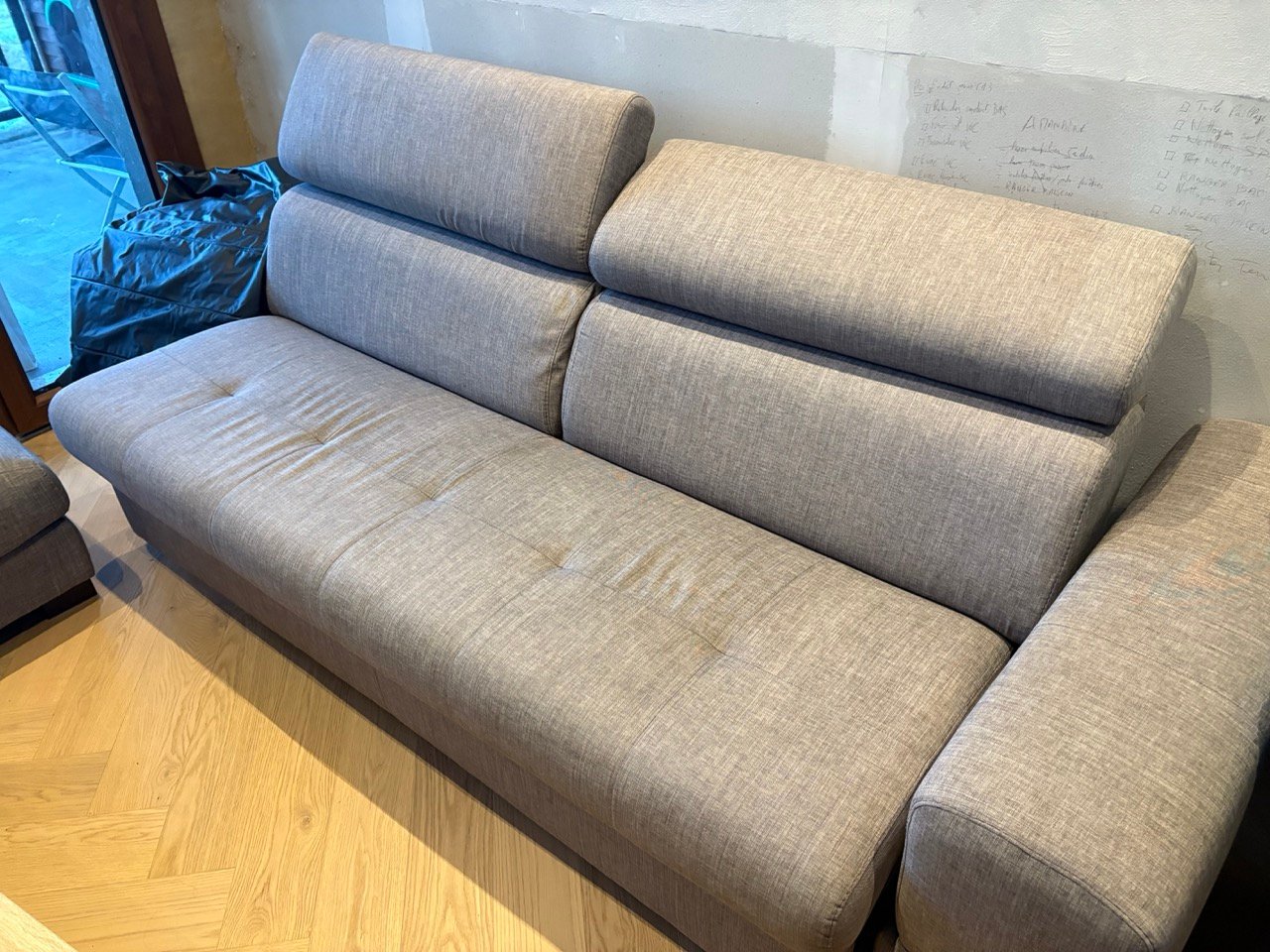 Canapé avant nettoyage